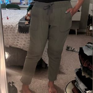 Maurice’s lightweight tie waist green ankle pants- 12